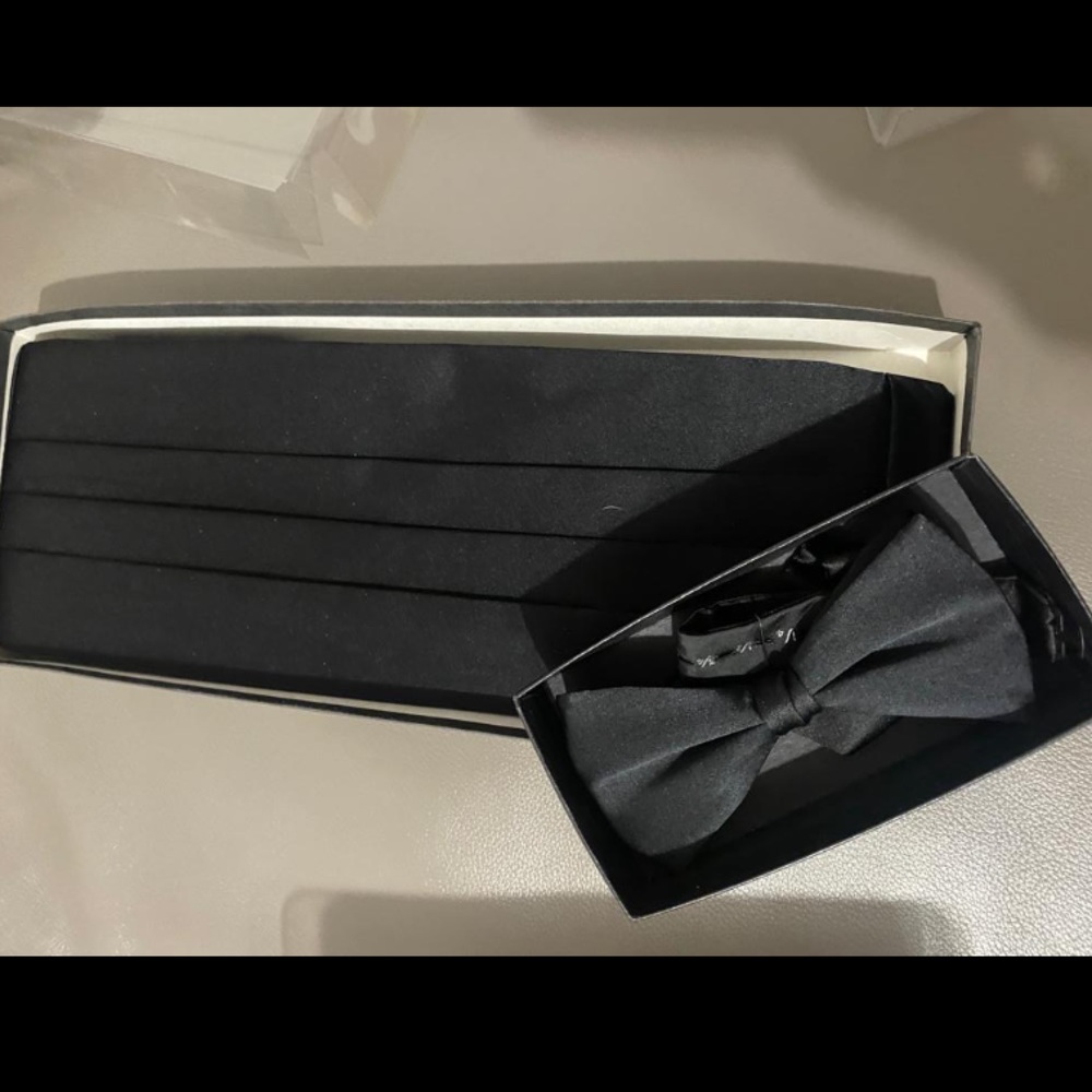 Saks Fifth Avenue Pre-tie Bow And Satin Cummerbund
